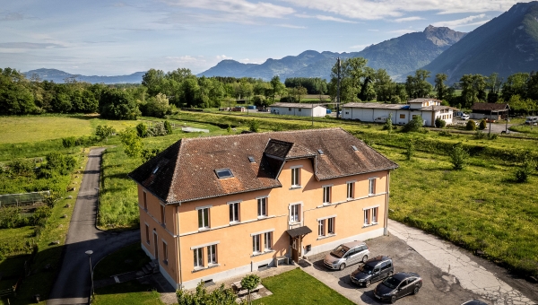 A Vouvry, des jeunes du cycle d'Orientation s'essayent à la rénovation